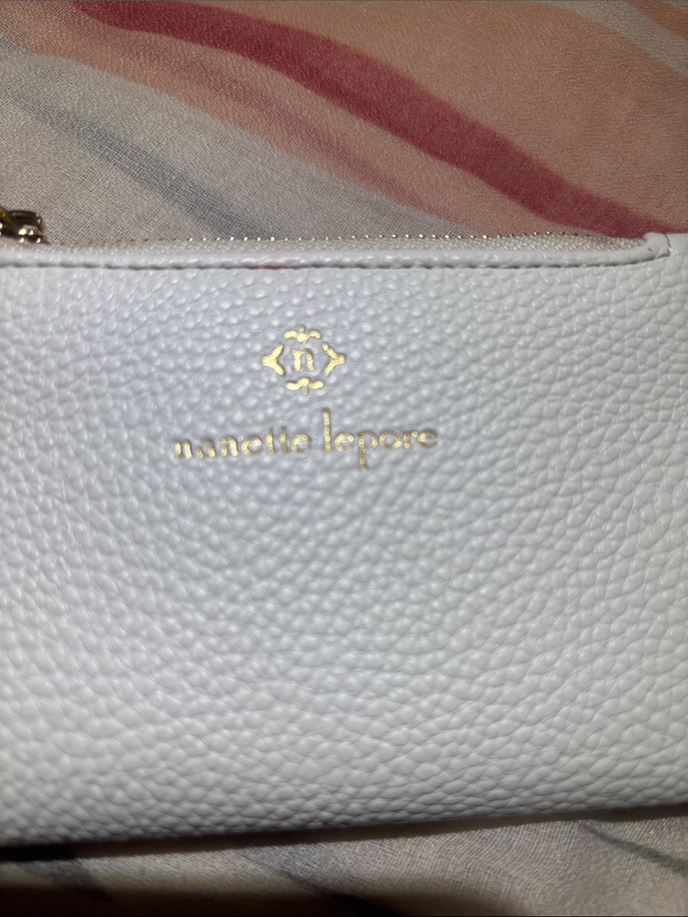 Nanette Lepore White Pebbled Leather Zip Wristlet Wallet with Gold Logo - Picture 2 of 4
